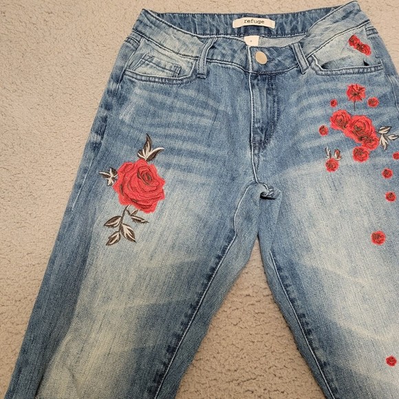 Womens Refuge Blue Pants Rose Embroidered Straight Leg Size 0 Measures 23x28 - Picture 5 of 16